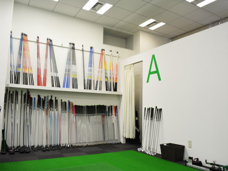 ゴルフ完全個室打席