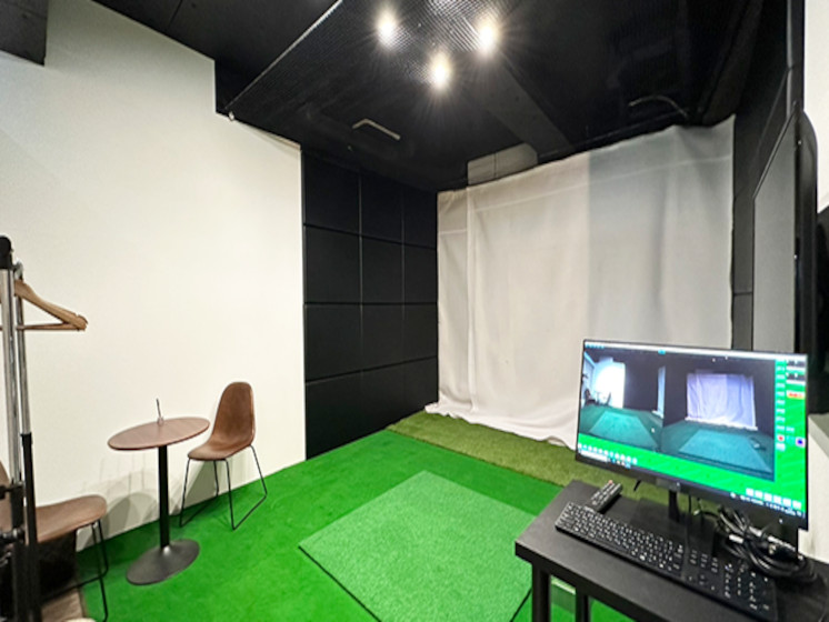 ゴルフ完全個室打席