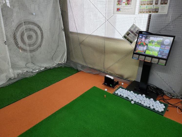 ゴルフ練習打席